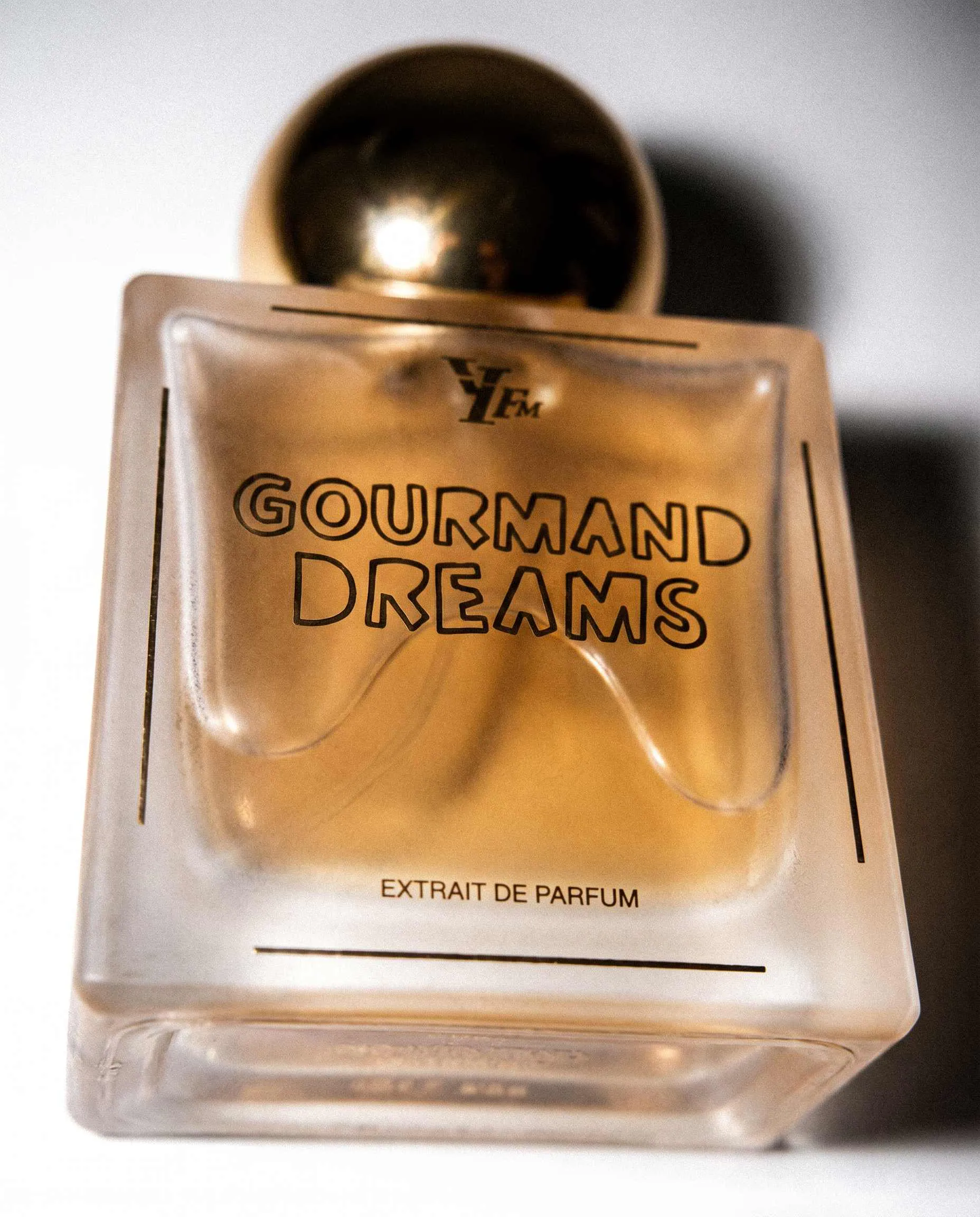 YFM Gourmand Dreams Parfüm in einer urbanen Kampagne